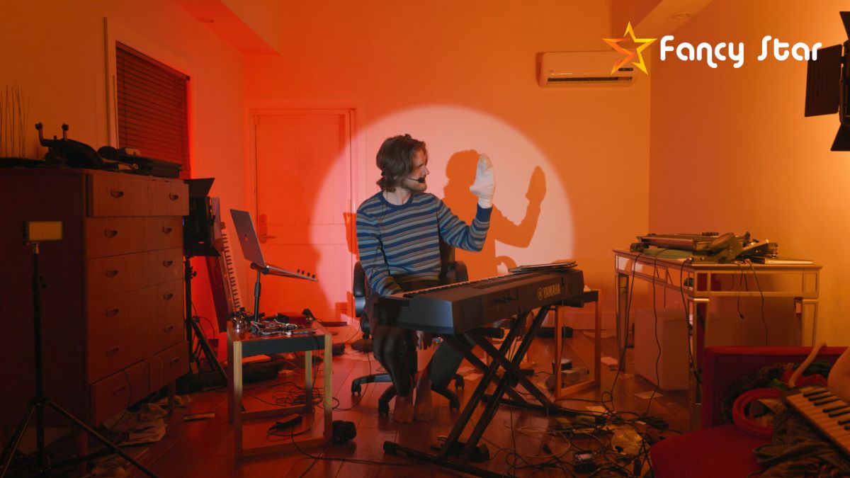 Bo Burnham: Inside