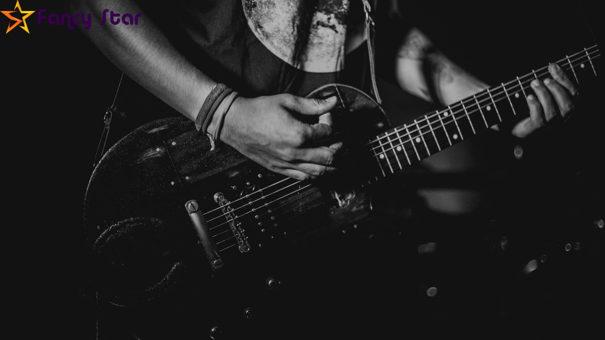 Kim Deal- Female Guitarists